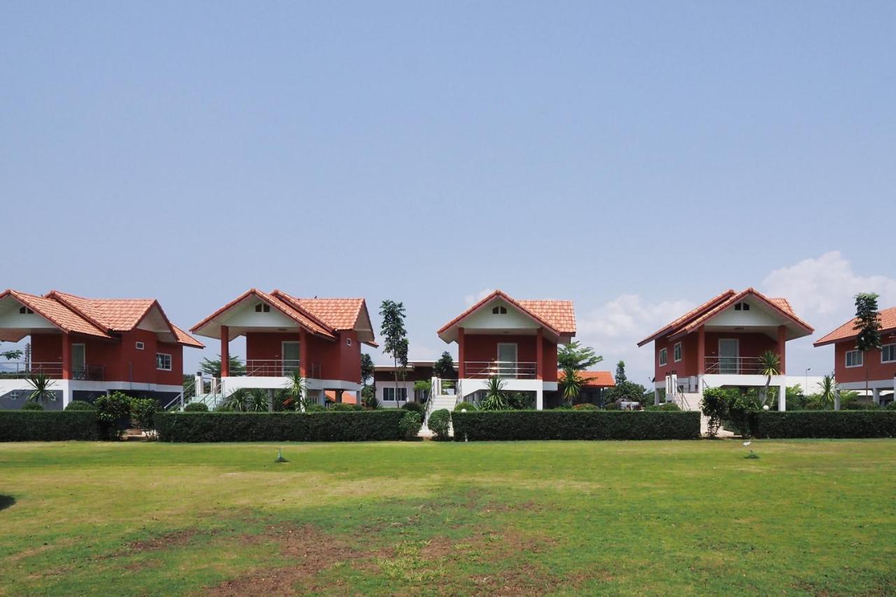 Oyo 748 Pada Homestay Mu Si Exterior foto